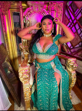 Load image into Gallery viewer, Vishuda Diamonds Goddess Set (PLUS SIZE)
